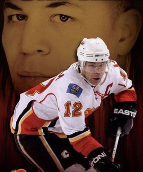 Flames® - J Iginla 09 Online now